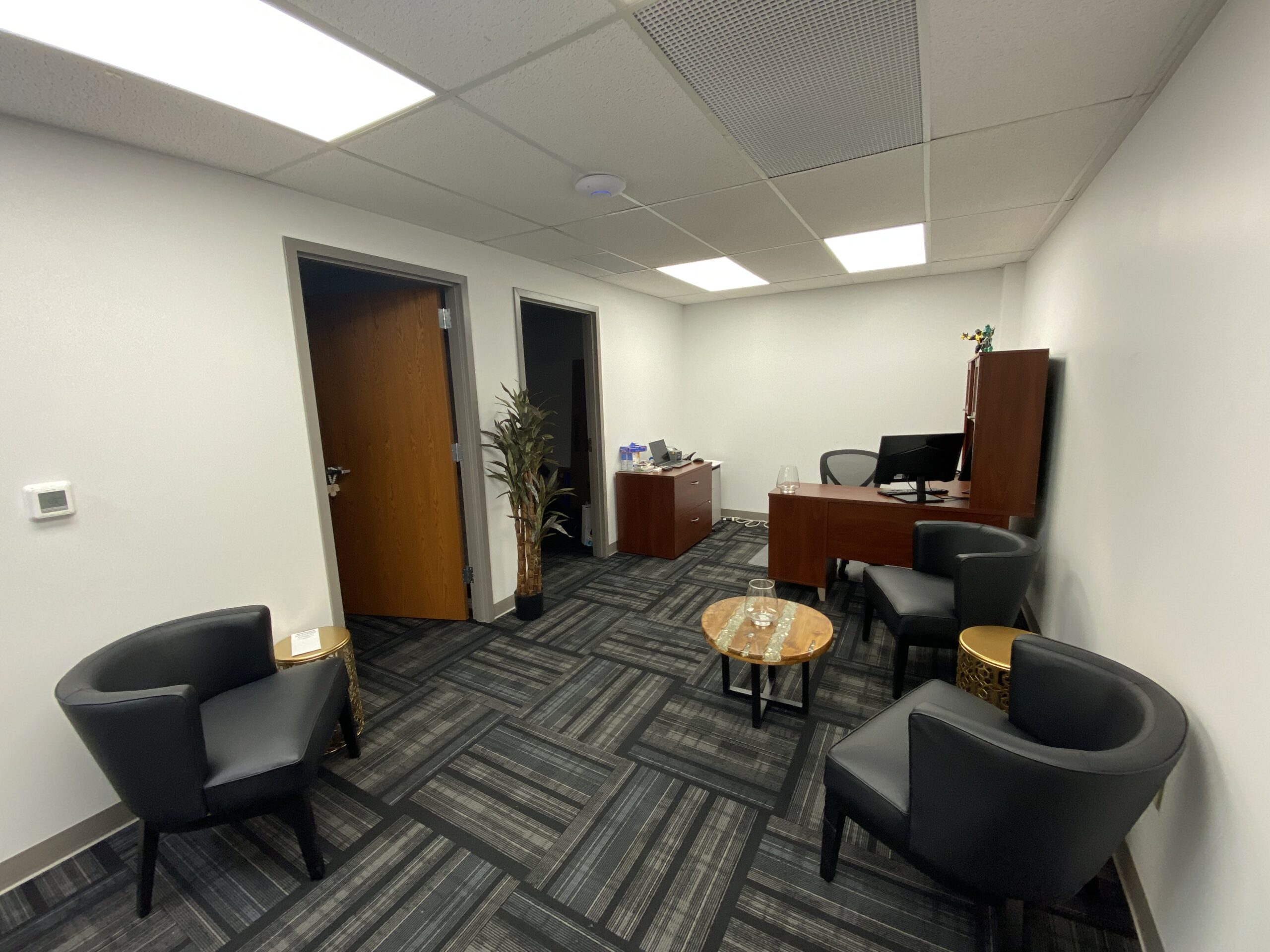 Interior Photo of 9229 Office
