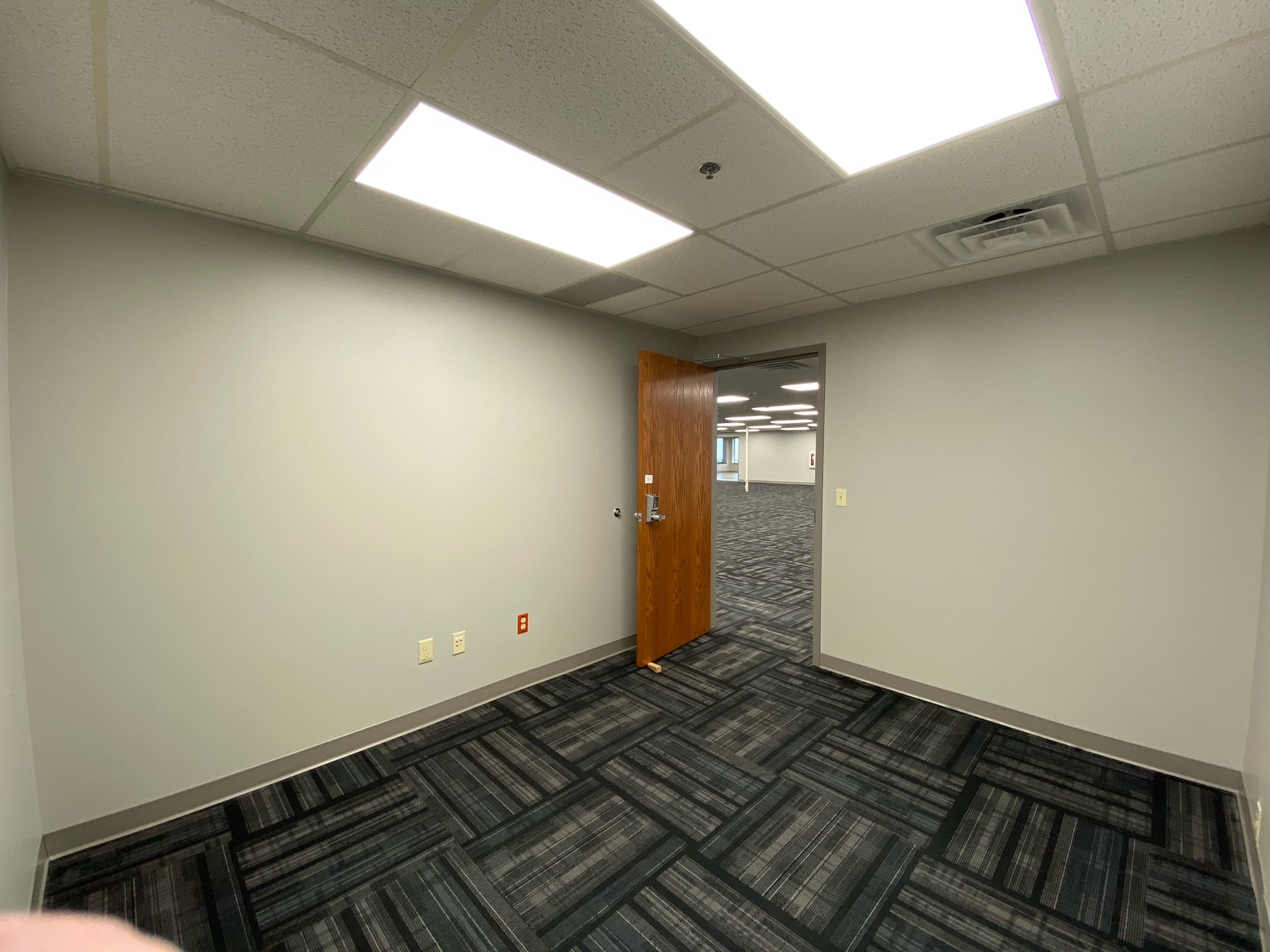 9229 Building Office Suites